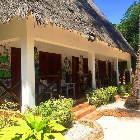 Waikiki Resort Пвані-Мчангані Екстер'єр фото