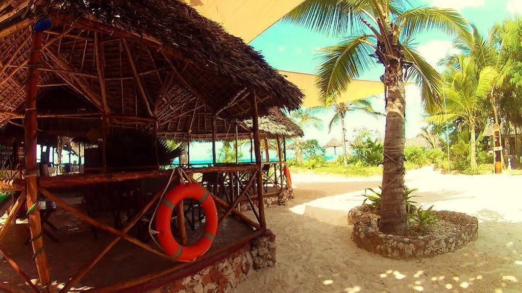 Waikiki Resort Пвані-Мчангані Екстер'єр фото